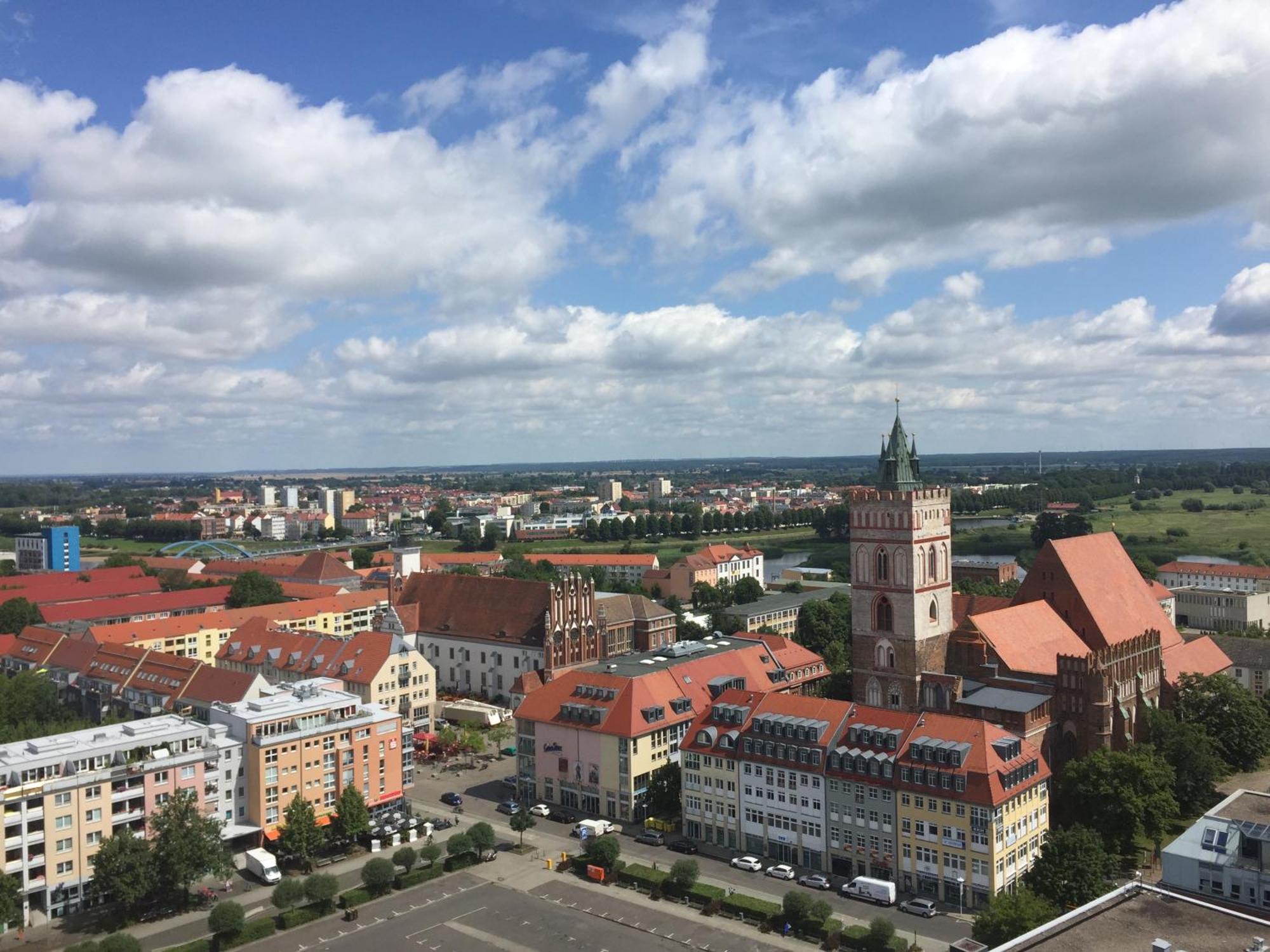 Viadrina Rooms & Apartments Frankfurt-Oder Am Park Im Zentrum Frankfurt  Bagian luar foto