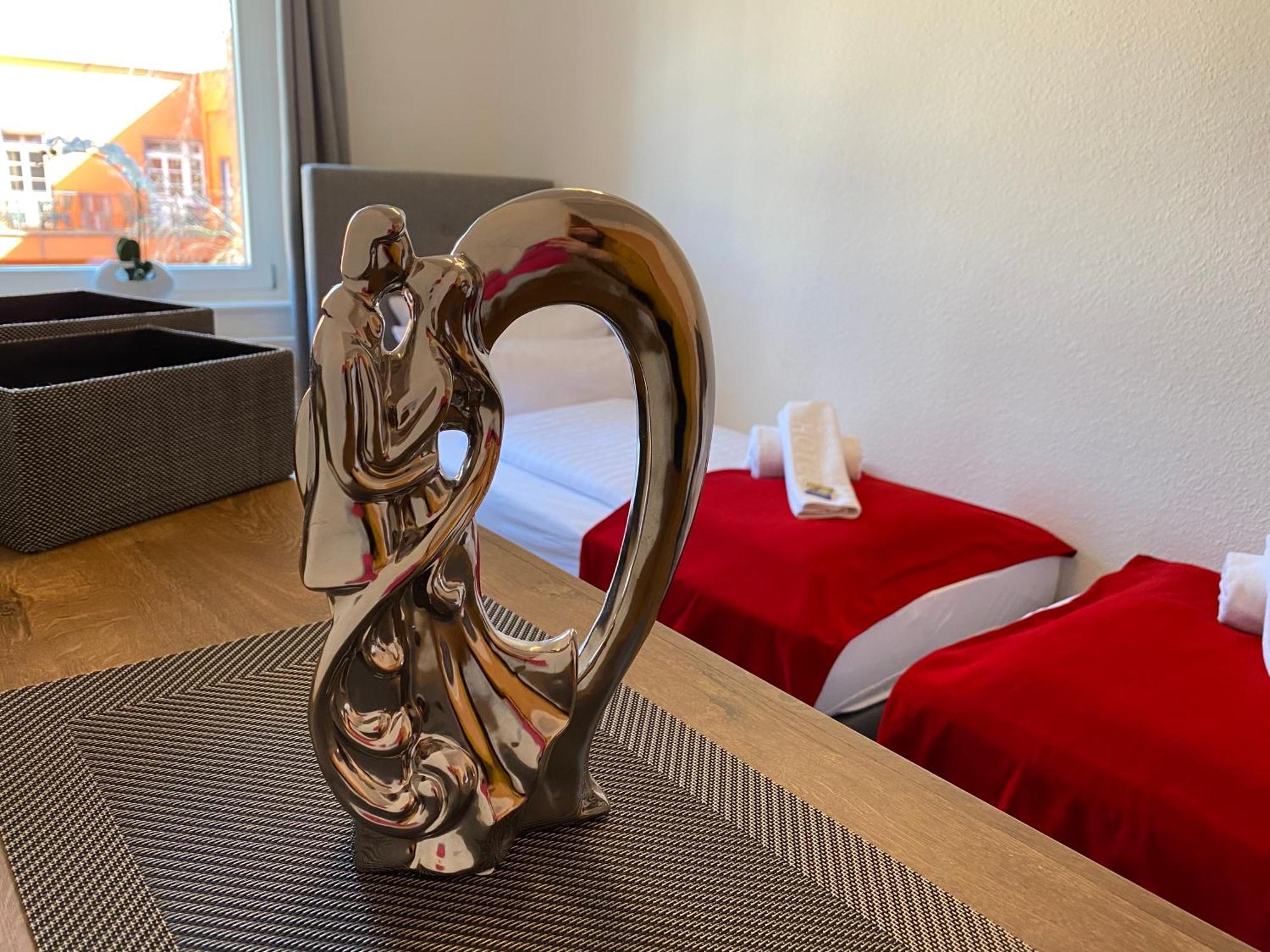 Viadrina Rooms & Apartments Frankfurt-Oder Am Park Im Zentrum Frankfurt  Bagian luar foto